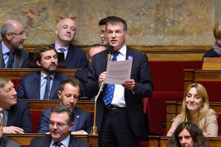 Lorem ipsum dolore  inserat quo