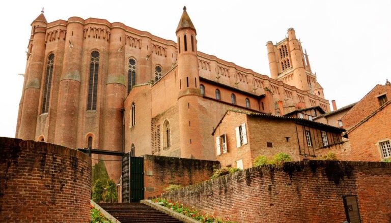 Lorem ipsum dolore  inserat quo